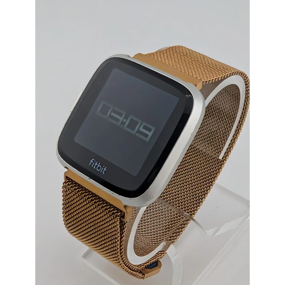 Fitbit Versa Lite FB415 Fitness Smartwatch Silver w/ Mesh Metal Band- Works